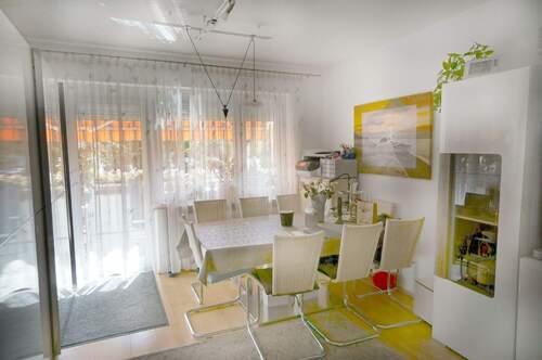 Wohzimmer Ansicht 1 - 3 Zimmer Etagenwohnung zum Kaufen in München