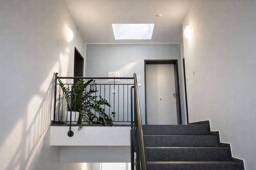 Treppenhaus - 3 Zimmer Etagenwohnung in Berlin