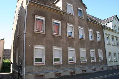 Ansicht II - 8 Zimmer Mehrfamilienhaus, Wohnhaus in Döbeln