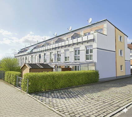 Ansicht Seite - 5 Zimmer Reihenendhaus zum Kaufen in Adelsdorf