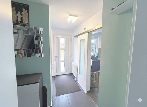 Eingangsbereich - 5 Zimmer Reihenendhaus in Adelsdorf