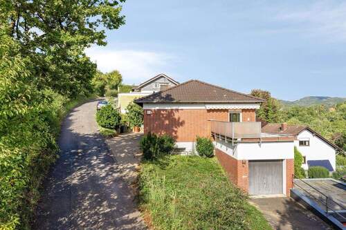 seitliche Hausansicht - 6 Zimmer Einfamilienhaus in Wachtberg Niederbachem