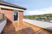 EG: Terrasse mit Ausblick - 