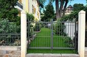 Zufahrt mit Tor - 