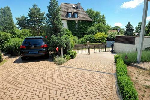 Stellplatz/Zufahrt - 
