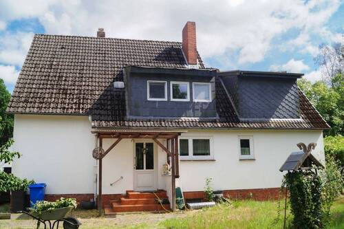 Startbild - Gestaltbares Zuhause : EFH mit Garten, Garage und 4 Freistellplätzen mit Renovierungsbedarf