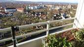 Weitsicht vom Balkon - Schicke vermietete Eigentumswohnung mit Weitblick