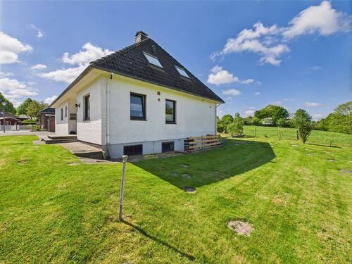 Wiesenblick - 7 Zimmer Einfamilienhaus in Munkbrarup