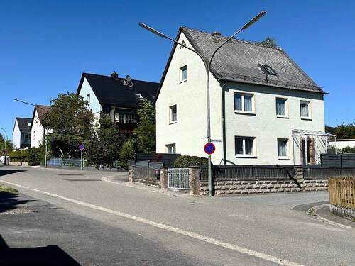 Eckansicht mit Parkplatz.JPG - 