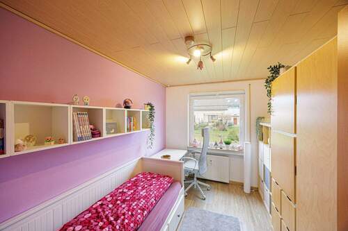 Kinderzimmer 1 - Etagenwohnung mit 82,70 m² in Sachsenheim zum Kaufen