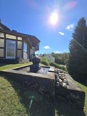 Wintergarten und Brunnen - 