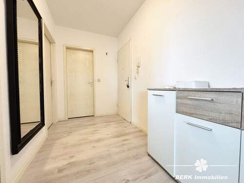 Eingangsbereich - 2 Zimmer Etagenwohnung in Dietzenbach / Dietzenbach-Steinberg