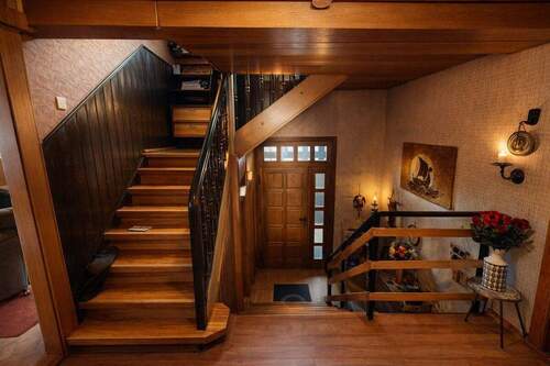 Eingangsbreich EG - Einfamilienhaus mit 200,00 m&sup2; in Baunatal / Guntershausen zum Kaufen