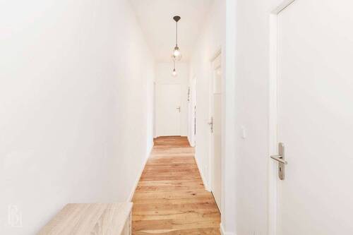 Flur - 3 Zimmer Etagenwohnung zum Kaufen in Berlin