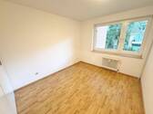 Zimmer 2 mit Einbauschrank - 3 Zimmer Etagenwohnung in Hamburg