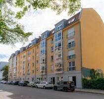 Zentrale Lage, bestens vermietet mit TG-Stellplatz, Aufzug, Fußbodenheizung. - Dresden Friedrichstadt