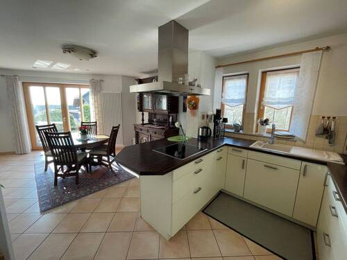 Lichtdurchfluteter Koch- und Essbereich im Erdgeschoss! - 