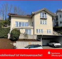 Friesenheim - Exklusives 2-Familien-Traumhaus mit Pool, Garten und herrlichem Ausblick!