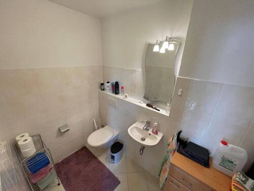 Gäste-WC im Erdgeschoss. - 