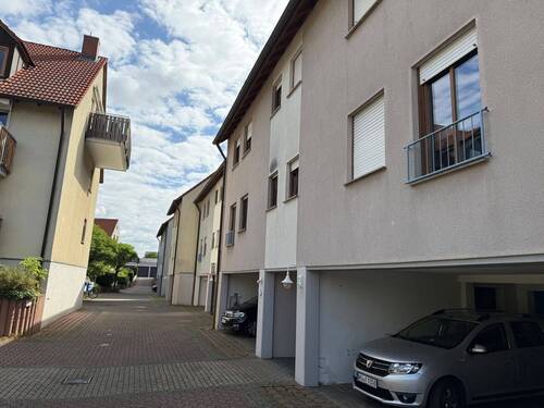 Hausansicht - Etagenwohnung mit 79,60 m&sup2; in Kitzingen zum Kaufen