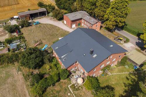 Außenansicht 2 - 2 Zimmer Mehrfamilienhaus, Wohnhaus zum Kaufen in Rondeshagen