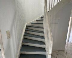 Treppenaufgang in das 1. OG - 