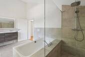 Badezimmer 1 - 1.OG IST - 