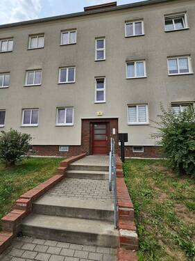 Außenansicht - 3 Zimmer Etagenwohnung zur Miete in Altenburg