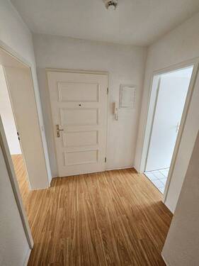 Flur_B2 - Etagenwohnung mit 66,00 m&sup2; in Altenburg zur Miete