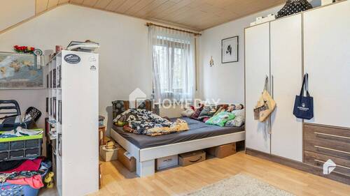 1. OG Kinderzimmer 1 2 - 