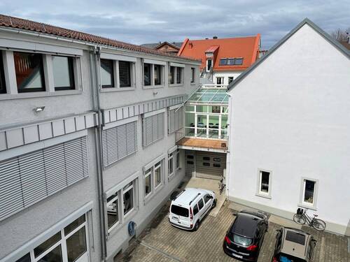 Innenhof mit Wintergarten Mittelstr. 8 / rechts Haus Mittelstr. 4 - 