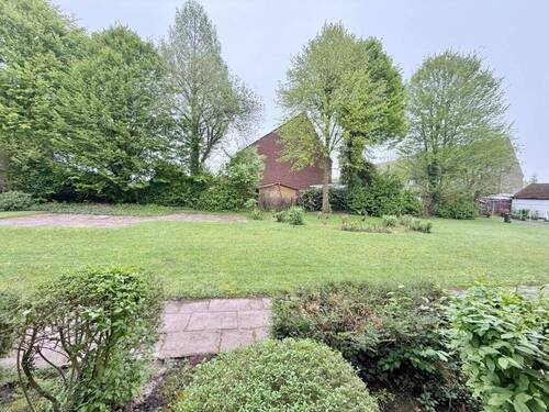 Ausblick vom Schlafzimmer u. Küche - 