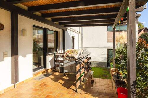 Überdachte Terrasse EG - 