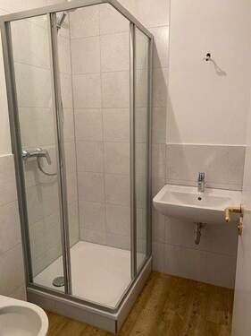 Bad komplett saniert - 