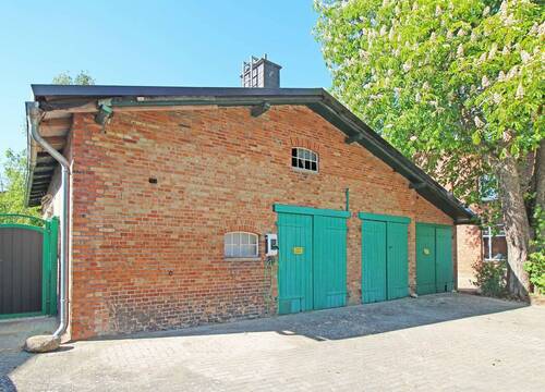 Scheune - 1 Zimmer Mehrfamilienhaus, Wohnhaus in Damsdorf