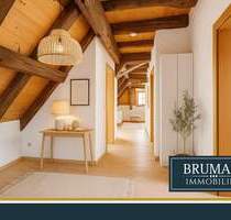 BRUMANI | Lichtdurchflutete DG-Wohnung mit großzügigem Wohnbereich im Denkmalhaus in Sulzburg