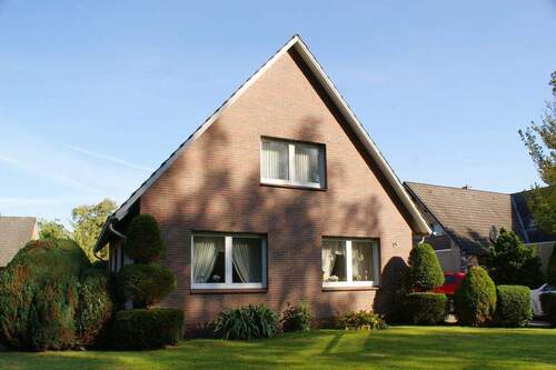 Haus vorne 2 - 6 Zimmer Einfamilienhaus zum Kaufen in Westerstede / Ocholt