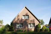 Haus vorne - 6 Zimmer Einfamilienhaus in Westerstede / Ocholt
