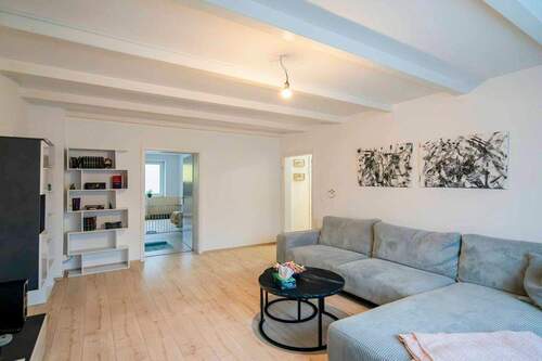 Wohnzimmer_Whg. 2. OG links - 2 Zimmer Mehrfamilienhaus, Wohnhaus zum Kaufen in Gelsenkirchen