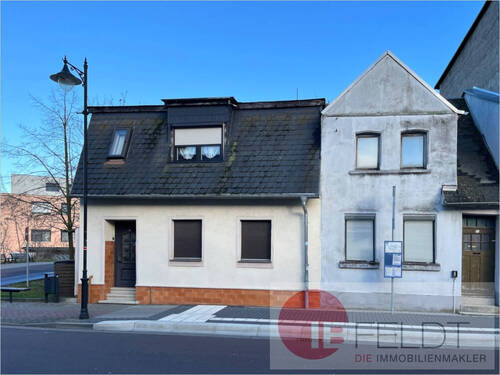 Hausansicht - 2 Zimmer Einfamilienhaus zum Kaufen in Köthen