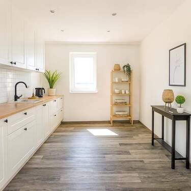 Moderne Küche - 4 Zimmer Etagenwohnung zur Miete in Schönwölkau