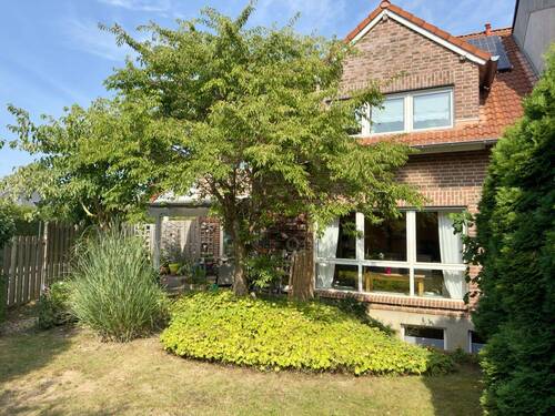 Rückseite Garten - 7 Zimmer Einfamilienhaus in Kerpen