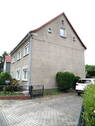 Hausansicht von rechts - 8 Zimmer Einfamilienhaus in Lauchhammer
