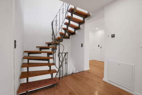 Treppe, Eingangsbereich - 
