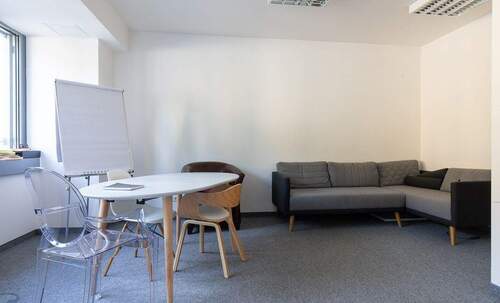 Büroraum 4 (unmöbliert) - Büroraum 4: Heller 22 m² in München, Nähe Sendlinger Tor - möbliert, flexibel