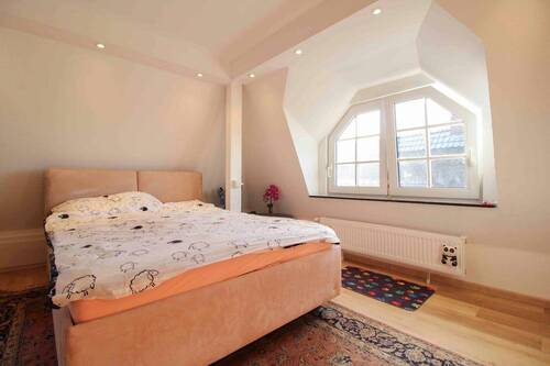 Schlafzimmer 2 OG - 
