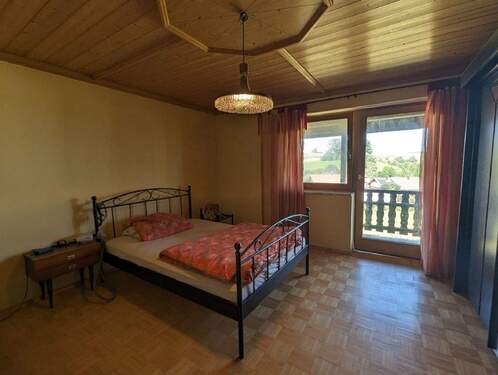 Schlafzimmer mit Zugang Balkon - 