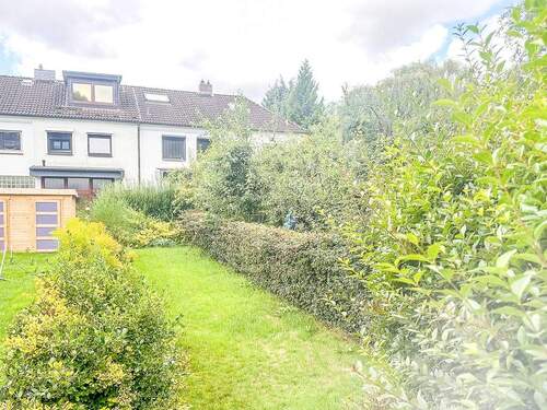Außenansicht - Reihenhaus in familienfreundlicher Lage