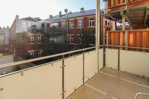 Balkon - Bezugsfreie 4-Zimmer-Wohnung mit Balkon und zwei Bädern im Herzen von Fürth