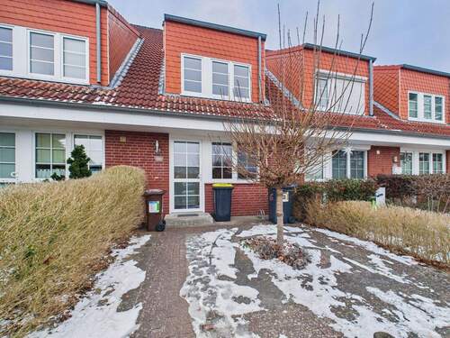 Ansicht Eingang - Splitlevel-Reihenmittelhaus Groß Grönau: Komfortables Zuhause für Ihre Familie nahe Lübeck